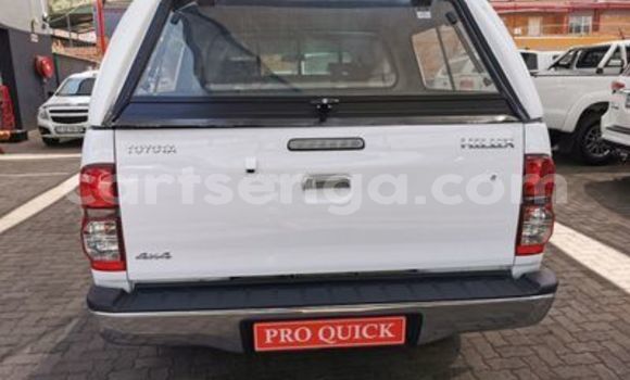 Nunua Ilio tumika Toyota Hilux White Gari ndani ya Big Bend nchini Wilaya ya Lubombo Nunua Ilio tumika Toyota Hilux White Gari ndani ya Big Bend nchini Wilaya ya Lubombo