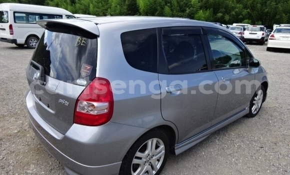 Nunua Ilio tumika Honda FIT Silver Gari ndani ya Big Bend nchini Wilaya ya Lubombo Nunua Ilio tumika Honda FIT Silver Gari ndani ya Big Bend nchini Wilaya ya Lubombo