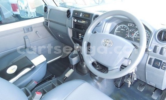 Buy Import Toyota Land Cruiser White Car in Import - Dubai in Hhohho Buy Import Toyota Land Cruiser White Car in Import - Dubai in Hhohho