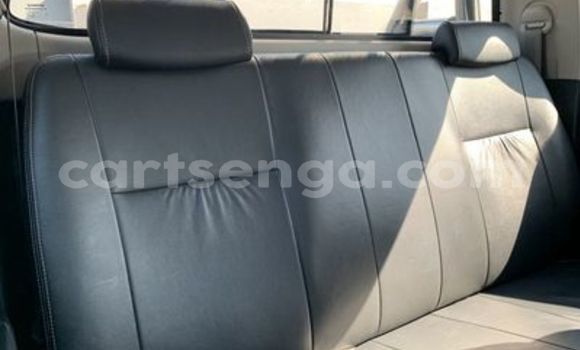 Nunua Ilio tumika Toyota Hilux White Gari ndani ya Big Bend nchini Lubombo Nunua Ilio tumika Toyota Hilux White Gari ndani ya Big Bend nchini Lubombo