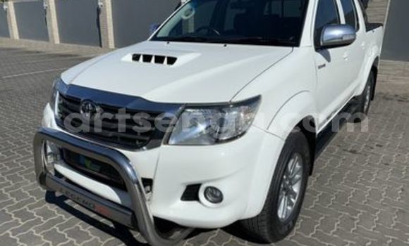 Nunua Ilio tumika Toyota Hilux White Gari ndani ya Big Bend nchini Lubombo Nunua Ilio tumika Toyota Hilux White Gari ndani ya Big Bend nchini Lubombo