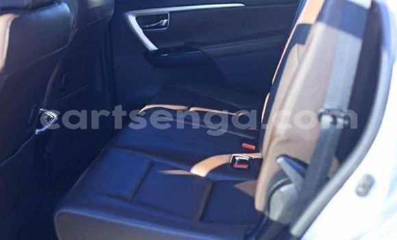 Acheter Occasion Voiture Toyota Fortuner Gris à Mbabane, Manzini Acheter Occasion Voiture Toyota Fortuner Gris à Mbabane, Manzini