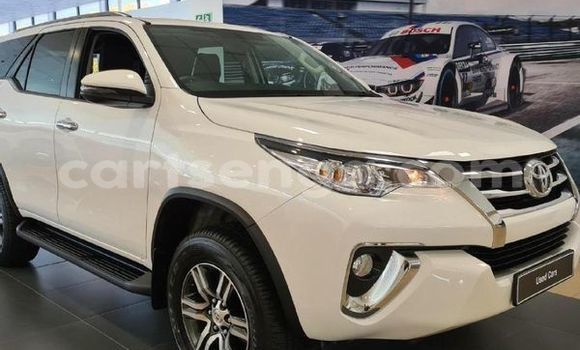 Acheter Occasion Voiture Toyota Fortuner Blanc à Mbabane, Manzini Acheter Occasion Voiture Toyota Fortuner Blanc à Mbabane, Manzini