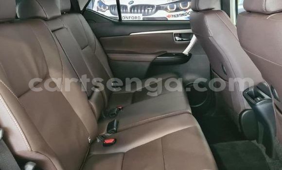 Acheter Occasion Voiture Toyota Fortuner Blanc à Mbabane, Manzini Acheter Occasion Voiture Toyota Fortuner Blanc à Mbabane, Manzini