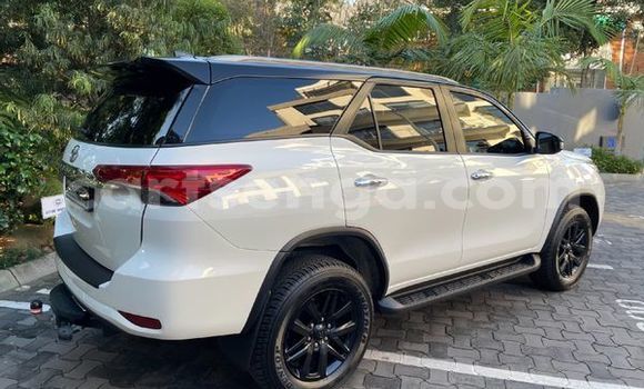 Buy Used Toyota Fortuner White Car in Mbabane in Manzini Buy Used Toyota Fortuner White Car in Mbabane in Manzini