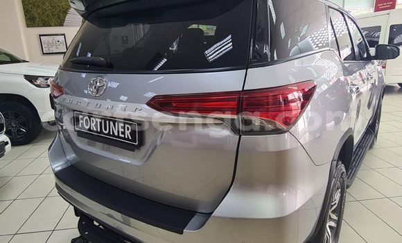 Buy Used Toyota Fortuner Silver Car in Mbabane in Manzini Buy Used Toyota Fortuner Silver Car in Mbabane in Manzini