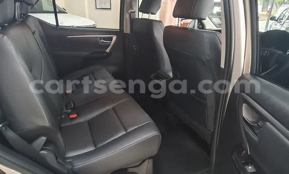 Buy Used Toyota Fortuner Silver Car in Mbabane in Manzini Buy Used Toyota Fortuner Silver Car in Mbabane in Manzini