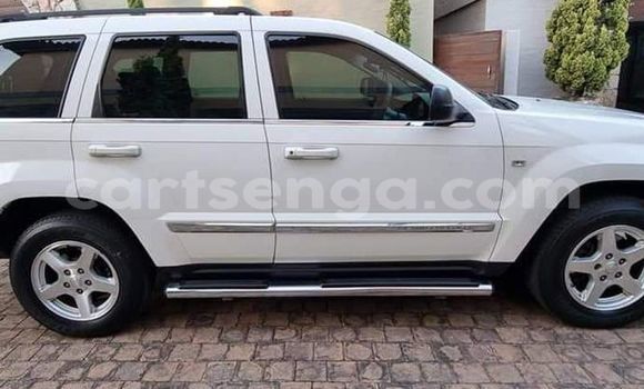 Buy Used Jeep Grand Cherokee White Car in Mbabane in Manzini Buy Used Jeep Grand Cherokee White Car in Mbabane in Manzini