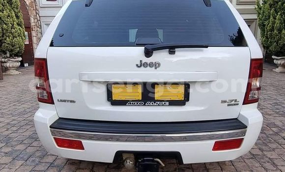 Buy Used Jeep Grand Cherokee White Car in Mbabane in Manzini Buy Used Jeep Grand Cherokee White Car in Mbabane in Manzini