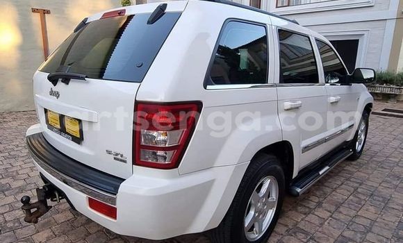 Buy Used Jeep Grand Cherokee White Car in Mbabane in Manzini Buy Used Jeep Grand Cherokee White Car in Mbabane in Manzini