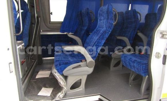 Nunua Ilio tumika Mercedes‒Benz 190 White Gari ndani ya Mbabane nchini Manzini Nunua Ilio tumika Mercedes‒Benz 190 White Gari ndani ya Mbabane nchini Manzini