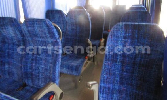 Nunua Ilio tumika Mercedes‒Benz 190 White Gari ndani ya Mbabane nchini Manzini Nunua Ilio tumika Mercedes‒Benz 190 White Gari ndani ya Mbabane nchini Manzini