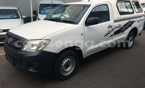 Buy Used Toyota Hilux White Car in Mbabane in Manzini Buy Used Toyota Hilux White Car in Mbabane in Manzini