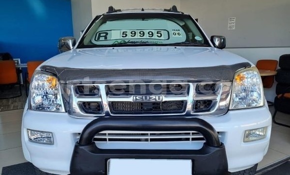 Acheter Occasion Voiture Isuzu KB Blanc à Mbabane, Manzini Acheter Occasion Voiture Isuzu KB Blanc à Mbabane, Manzini