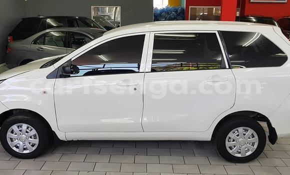 Buy Used Toyota Avanza Silver Car in Import - Dubai in Hhohho Buy Used Toyota Avanza Silver Car in Import - Dubai in Hhohho
