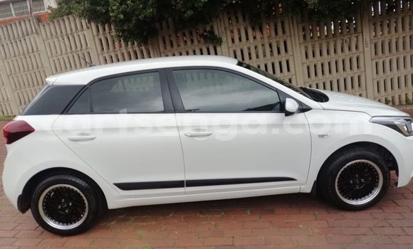 Buy Used Hyundai i20 White Car in Mbabane in Manzini Buy Used Hyundai i20 White Car in Mbabane in Manzini