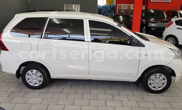 Buy Used Toyota Avanza Silver Car in Import - Dubai in Hhohho Buy Used Toyota Avanza Silver Car in Import - Dubai in Hhohho