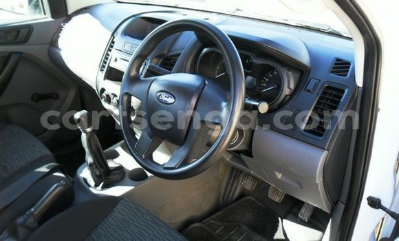 Nunua Ilio tumika Ford Ranger White Gari ndani ya Mbabane nchini Manzini Nunua Ilio tumika Ford Ranger White Gari ndani ya Mbabane nchini Manzini