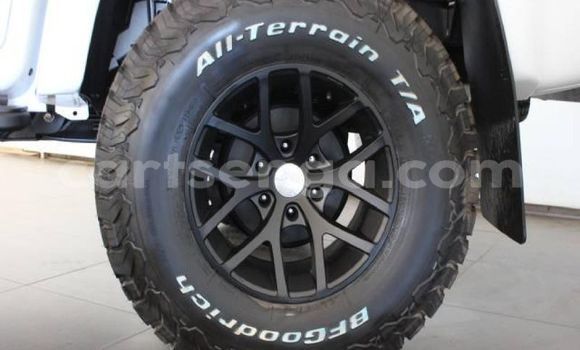 Buy Used Isuzu D–MAX White Car in Mbabane in Manzini Buy Used Isuzu D–MAX White Car in Mbabane in Manzini