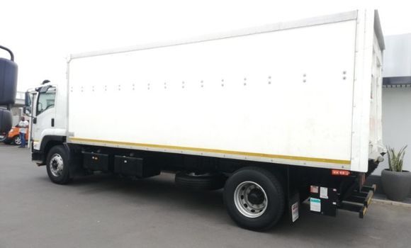 Acheter Occasion Utilitaire Isuzu FTR 850 Blanc à Mbabane, Manzini Acheter Occasion Utilitaire Isuzu FTR 850 Blanc à Mbabane, Manzini