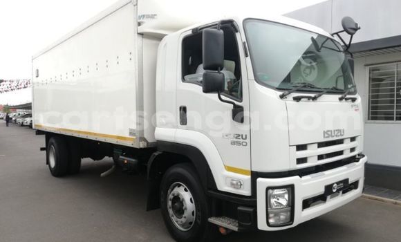 Acheter Occasion Utilitaire Isuzu FTR 850 Blanc à Mbabane, Manzini Acheter Occasion Utilitaire Isuzu FTR 850 Blanc à Mbabane, Manzini