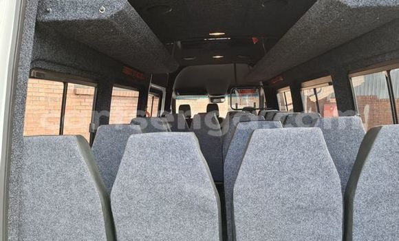 Buy Used Mercedes‒Benz S-klasse White Car in Mbabane in Manzini Buy Used Mercedes‒Benz S-klasse White Car in Mbabane in Manzini