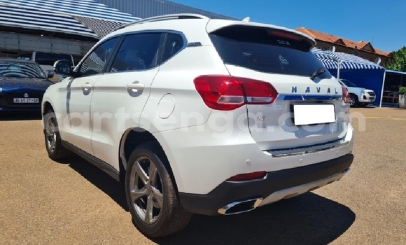 Nunua Ilio tumika Haval H2 White Gari ndani ya Big Bend nchini Lubombo Nunua Ilio tumika Haval H2 White Gari ndani ya Big Bend nchini Lubombo