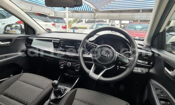 Nunua Ilio tumika Kia Rio White Gari ndani ya Big Bend nchini Lubombo Nunua Ilio tumika Kia Rio White Gari ndani ya Big Bend nchini Lubombo