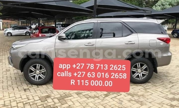 Nunua Ilio tumika Toyota Fortuner Other Gari ndani ya Ezulwini nchini Hhohho Nunua Ilio tumika Toyota Fortuner Other Gari ndani ya Ezulwini nchini Hhohho