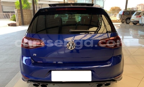 Nunua Ilio tumika Volkswagen Golf R Blue Gari ndani ya Big Bend nchini Lubombo Nunua Ilio tumika Volkswagen Golf R Blue Gari ndani ya Big Bend nchini Lubombo