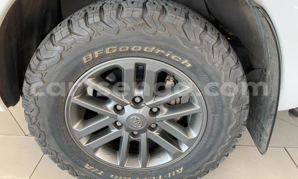 Nunua Ilio tumika Toyota Fortuner White Gari ndani ya Big Bend nchini Lubombo Nunua Ilio tumika Toyota Fortuner White Gari ndani ya Big Bend nchini Lubombo