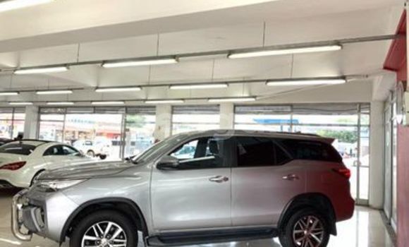 Buy Used Toyota Fortuner Silver Car in Manzini in Manzini Buy Used Toyota Fortuner Silver Car in Manzini in Manzini