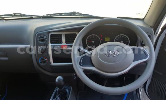 Acheter Occasion Voiture Hyundai H1 Blanc à Mbabane, Manzini Acheter Occasion Voiture Hyundai H1 Blanc à Mbabane, Manzini