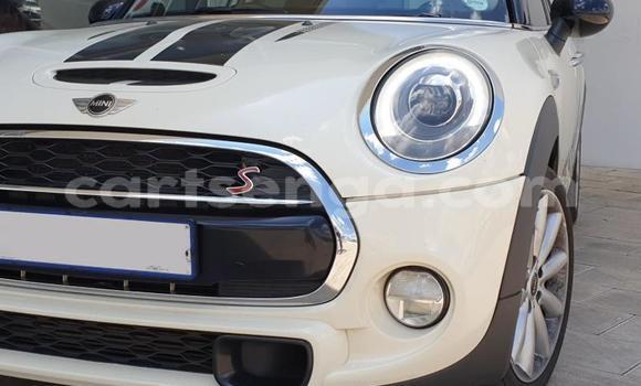 Nunua Ilio tumika MINI Cooper White Gari ndani ya Manzini nchini Manzini Nunua Ilio tumika MINI Cooper White Gari ndani ya Manzini nchini Manzini