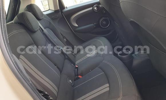 Nunua Ilio tumika MINI Cooper White Gari ndani ya Manzini nchini Manzini Nunua Ilio tumika MINI Cooper White Gari ndani ya Manzini nchini Manzini