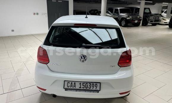 Nunua Ilio tumika Volkswagen Polo White Gari ndani ya Mbabane nchini Manzini Nunua Ilio tumika Volkswagen Polo White Gari ndani ya Mbabane nchini Manzini