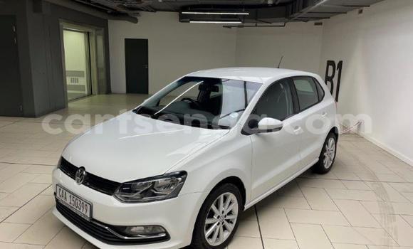 Nunua Ilio tumika Volkswagen Polo White Gari ndani ya Mbabane nchini Manzini Nunua Ilio tumika Volkswagen Polo White Gari ndani ya Mbabane nchini Manzini