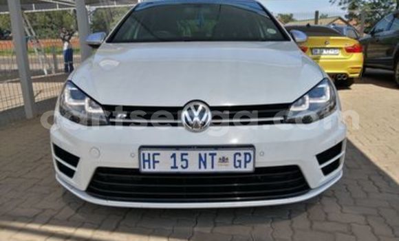 Buy Used Volkswagen Golf White Car in Mbabane in Manzini