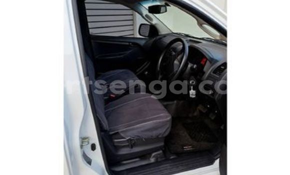 Nunua Ilio tumika Isuzu KB White Gari ndani ya Ngomane nchini Wilaya ya Lubombo Nunua Ilio tumika Isuzu KB White Gari ndani ya Ngomane nchini Wilaya ya Lubombo