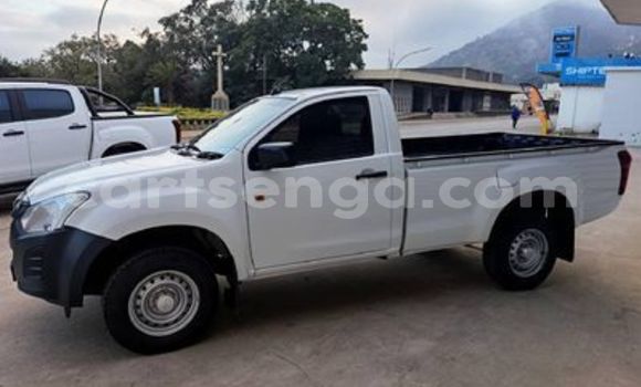 Nunua Ilio tumika Isuzu KB White Gari ndani ya Ngomane nchini Wilaya ya Lubombo Nunua Ilio tumika Isuzu KB White Gari ndani ya Ngomane nchini Wilaya ya Lubombo