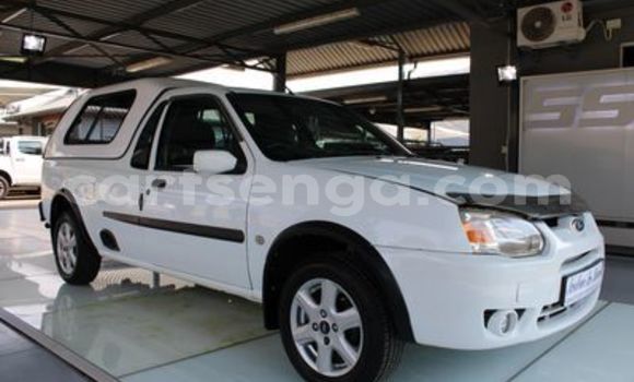 Acheter Occasion Voiture Ford B-MAX Blanc à Ezulwini, Hhohho Acheter Occasion Voiture Ford B-MAX Blanc à Ezulwini, Hhohho