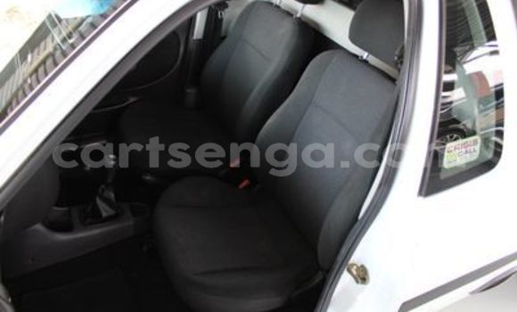 Acheter Occasion Voiture Ford B-MAX Blanc à Ezulwini, Hhohho Acheter Occasion Voiture Ford B-MAX Blanc à Ezulwini, Hhohho