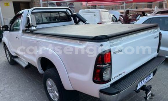 Nunua Ilio tumika Toyota Hilux White Gari ndani ya Ezulwini nchini Hhohho Nunua Ilio tumika Toyota Hilux White Gari ndani ya Ezulwini nchini Hhohho