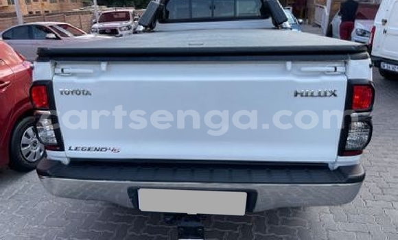 Nunua Ilio tumika Toyota Hilux White Gari ndani ya Ezulwini nchini Hhohho Nunua Ilio tumika Toyota Hilux White Gari ndani ya Ezulwini nchini Hhohho