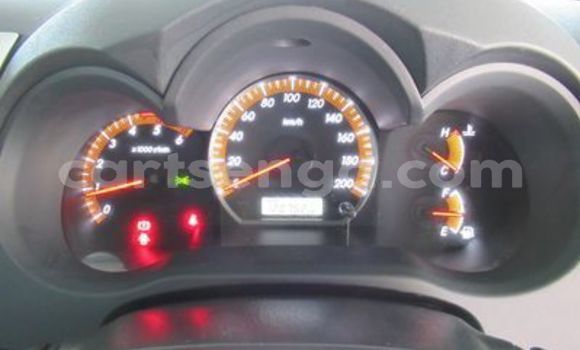 Nunua Ilio tumika Toyota Hilux White Gari ndani ya Ezulwini nchini Hhohho Nunua Ilio tumika Toyota Hilux White Gari ndani ya Ezulwini nchini Hhohho