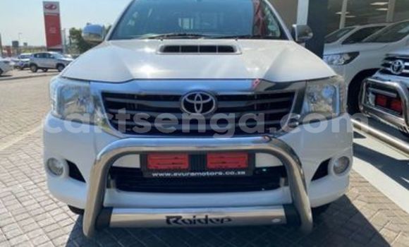 Buy Used Toyota Hilux White Car in Ezulwini in Hhohho Buy Used Toyota Hilux White Car in Ezulwini in Hhohho
