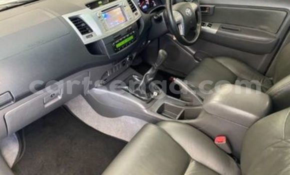 Buy Used Toyota Hilux White Car in Ezulwini in Hhohho Buy Used Toyota Hilux White Car in Ezulwini in Hhohho