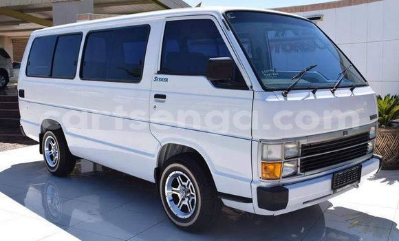 Buy Used Toyota Hiace White Car in Ezulwini in Hhohho Buy Used Toyota Hiace White Car in Ezulwini in Hhohho