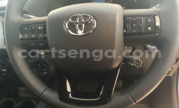 Nunua Ilio tumika Toyota Hilux White Gari ndani ya Ezulwini nchini Hhohho Nunua Ilio tumika Toyota Hilux White Gari ndani ya Ezulwini nchini Hhohho