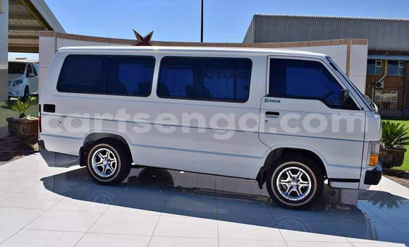 Buy Used Toyota Hiace White Car in Ezulwini in Hhohho Buy Used Toyota Hiace White Car in Ezulwini in Hhohho